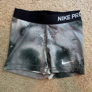 Size Small Nike Pro Spandex in Black and Grey